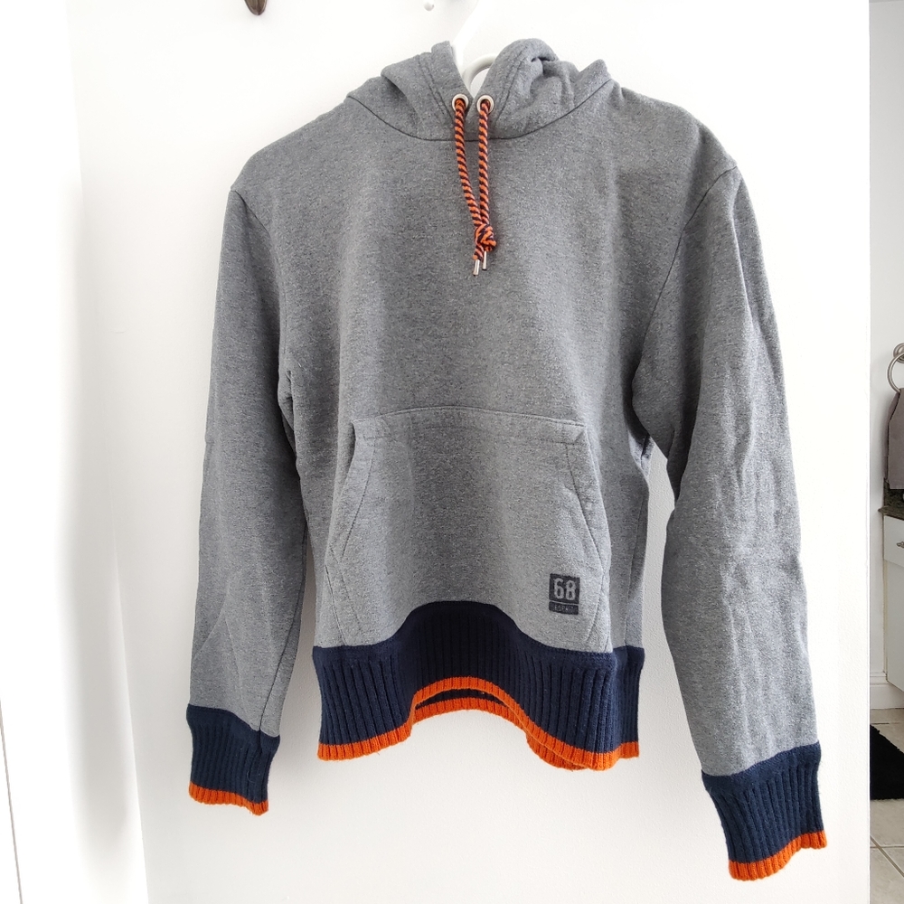 Men's Esprit grey hooded sweatshirt fits like M
